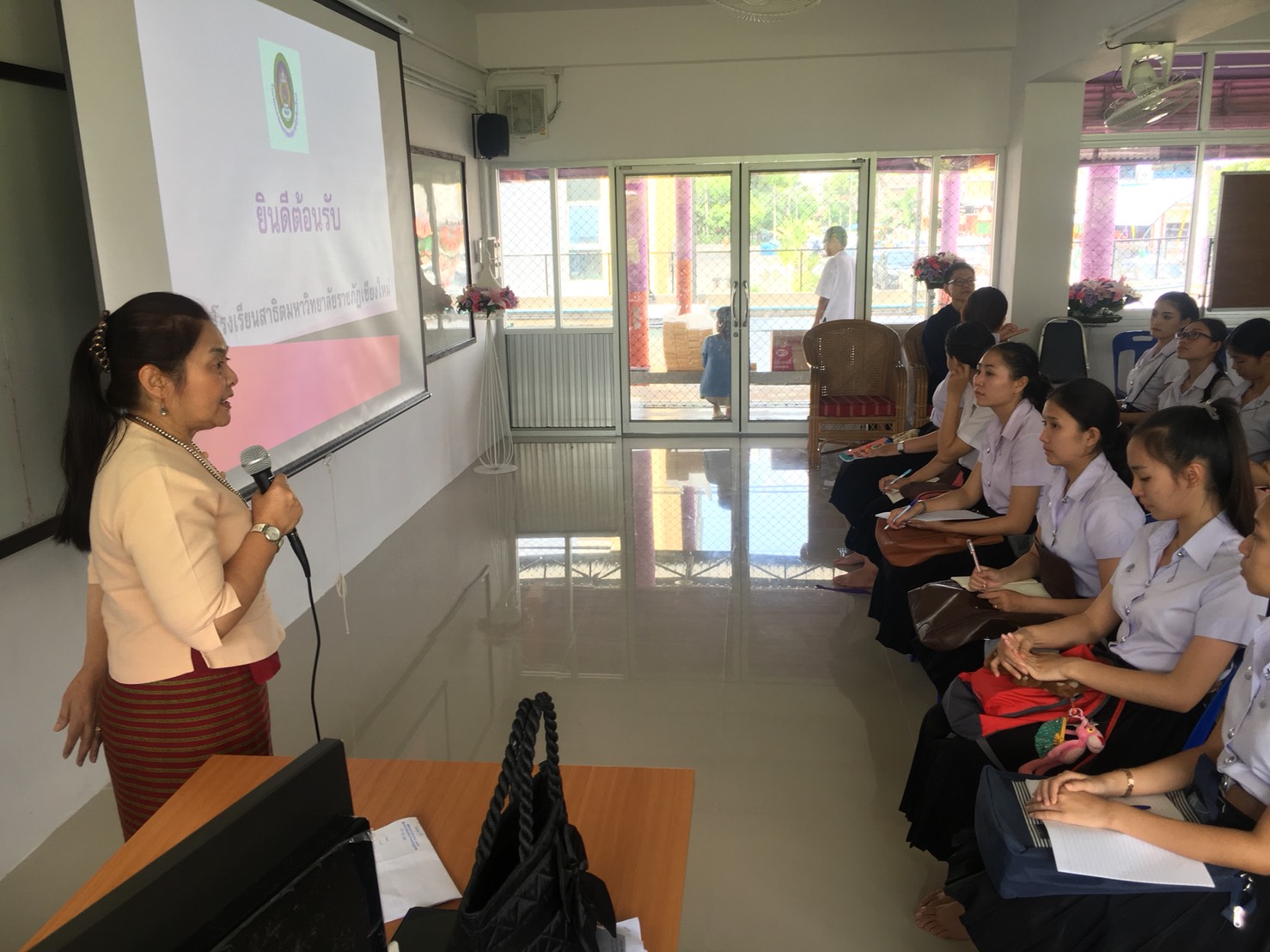 ต้อนรับคณะศึกษาดูงานจากวิทยาลัยนาฏศิลปเชียงใหม่