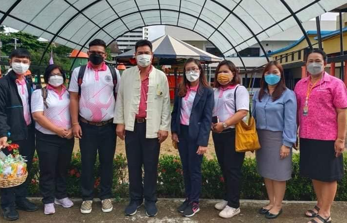 ต้อนรับคณะผู้บริหาร คณะครู 