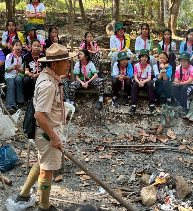 กิจกรรมเข้าค่ายลูกเสือ เนตรนารี นักเรียนชั้นประถมศึกษาปีที่ 5 และ 6